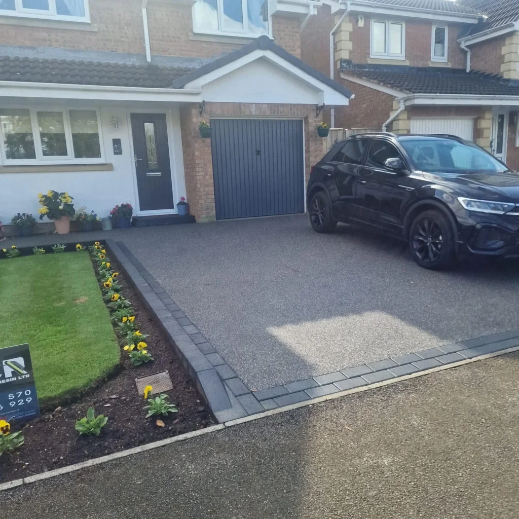 Resin Driveway image7